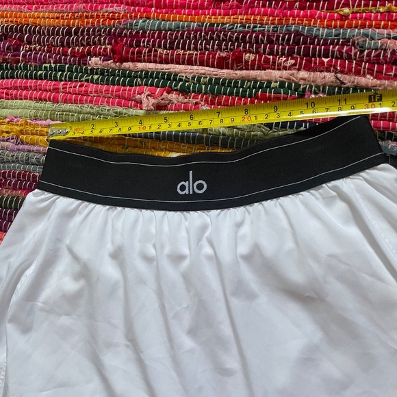 Alo Yoga Match Point Tennis Skirt — White, Size Small - Picture 4 of 7